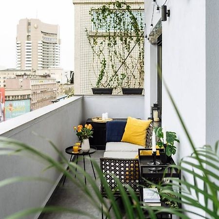 Amazing City View - Terrace+Netflix - City Center บูคาเรสต์ ภายนอก รูปภาพ