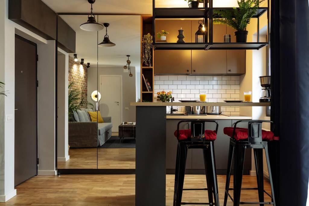 Amazing City View - Terrace+Netflix - City Center บูคาเรสต์ ภายนอก รูปภาพ