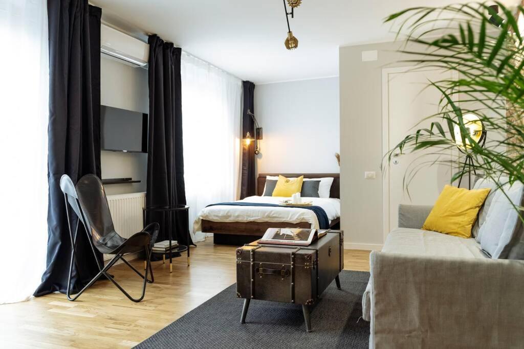 Amazing City View - Terrace+Netflix - City Center บูคาเรสต์ ภายนอก รูปภาพ