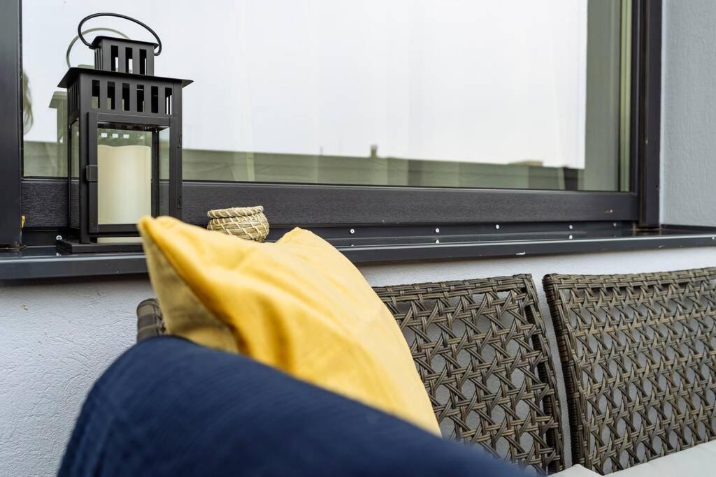 Amazing City View - Terrace+Netflix - City Center บูคาเรสต์ ภายนอก รูปภาพ